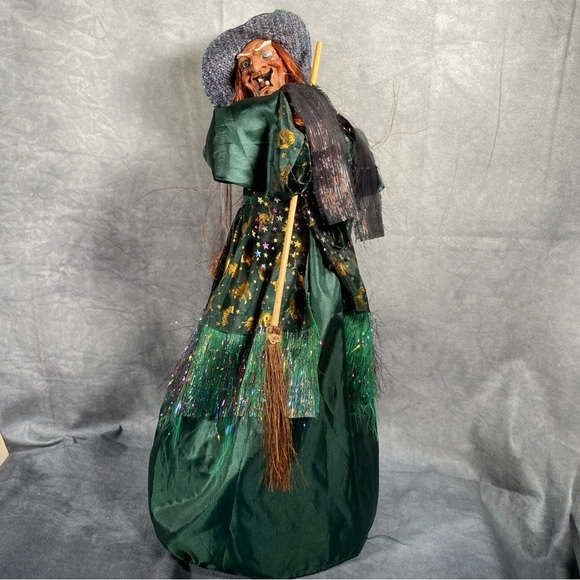 Vintage Witch w Broom Halloween Decoration 24” Glowing Eyes Laughs Moves Tested - Picture 2 of 10